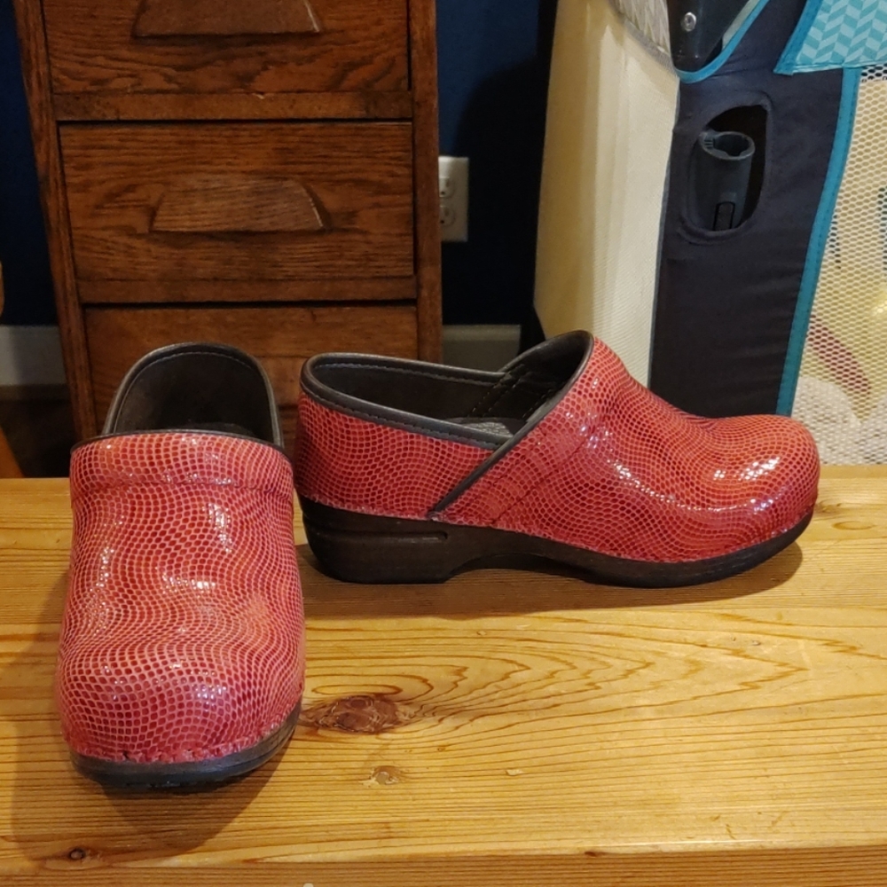 Clogs